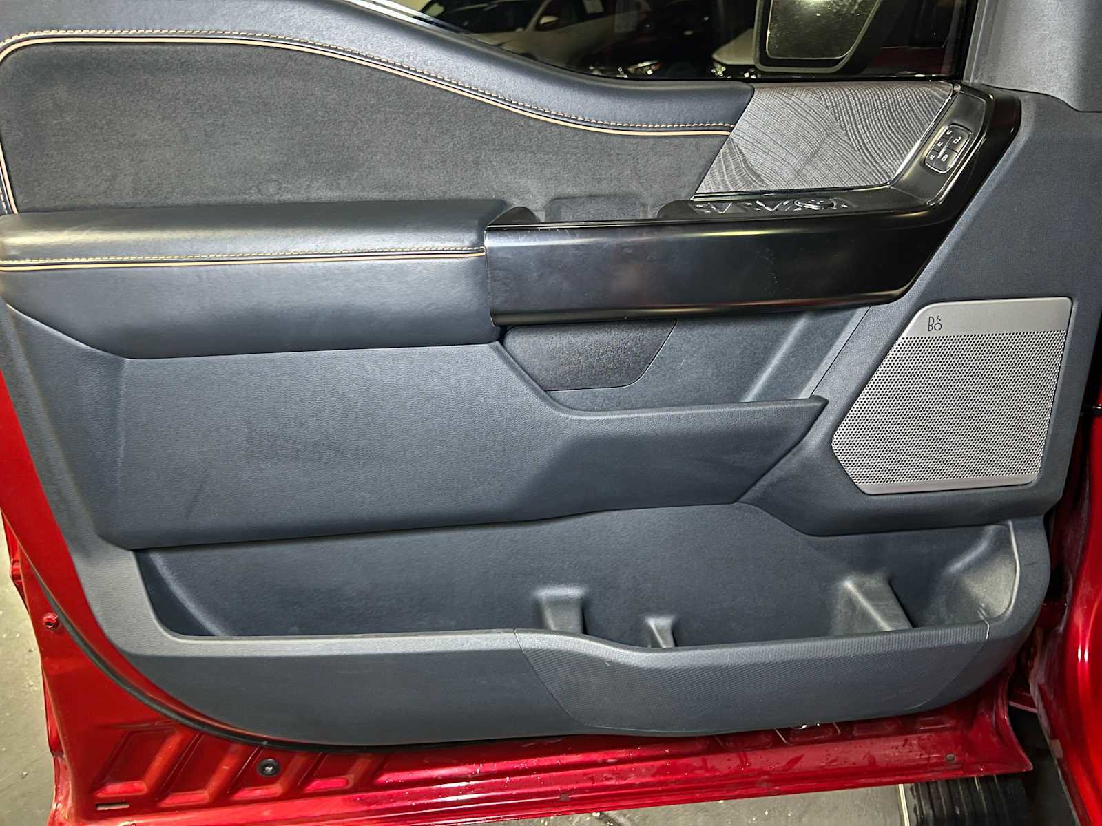 Used 2022 Ford F150 Platinum w/ Trailer Tow Package image 22