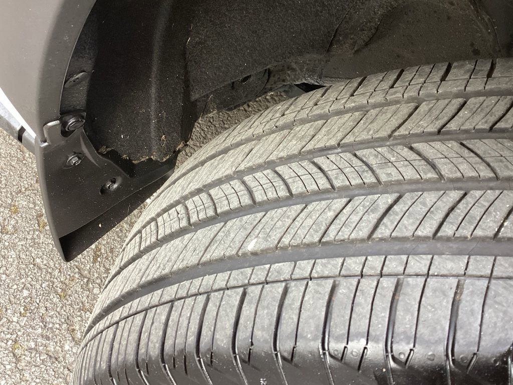 Used 2025 Toyota RAV4 Limited w/ Advanced Technology Package image 8