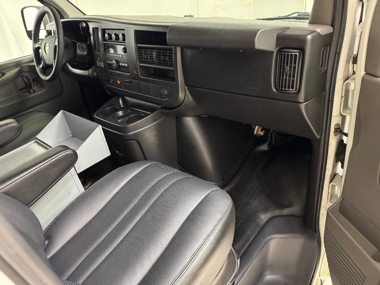 Used 2013 Chevrolet Express 1500 image 45