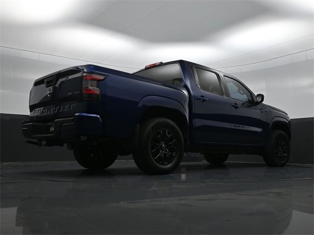 Used 2023 Nissan Frontier SV image 29