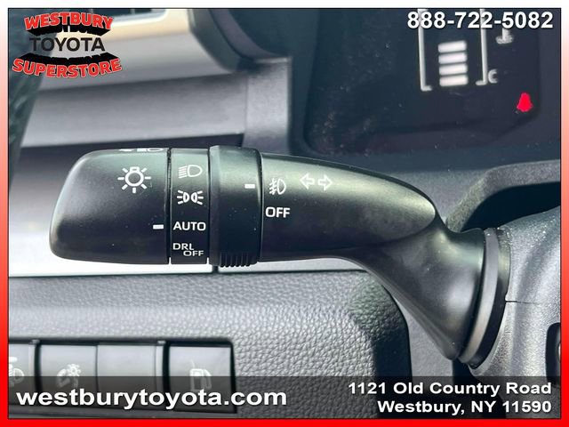 Used 2025 Toyota 4Runner SR5 AWD/4WD image 24