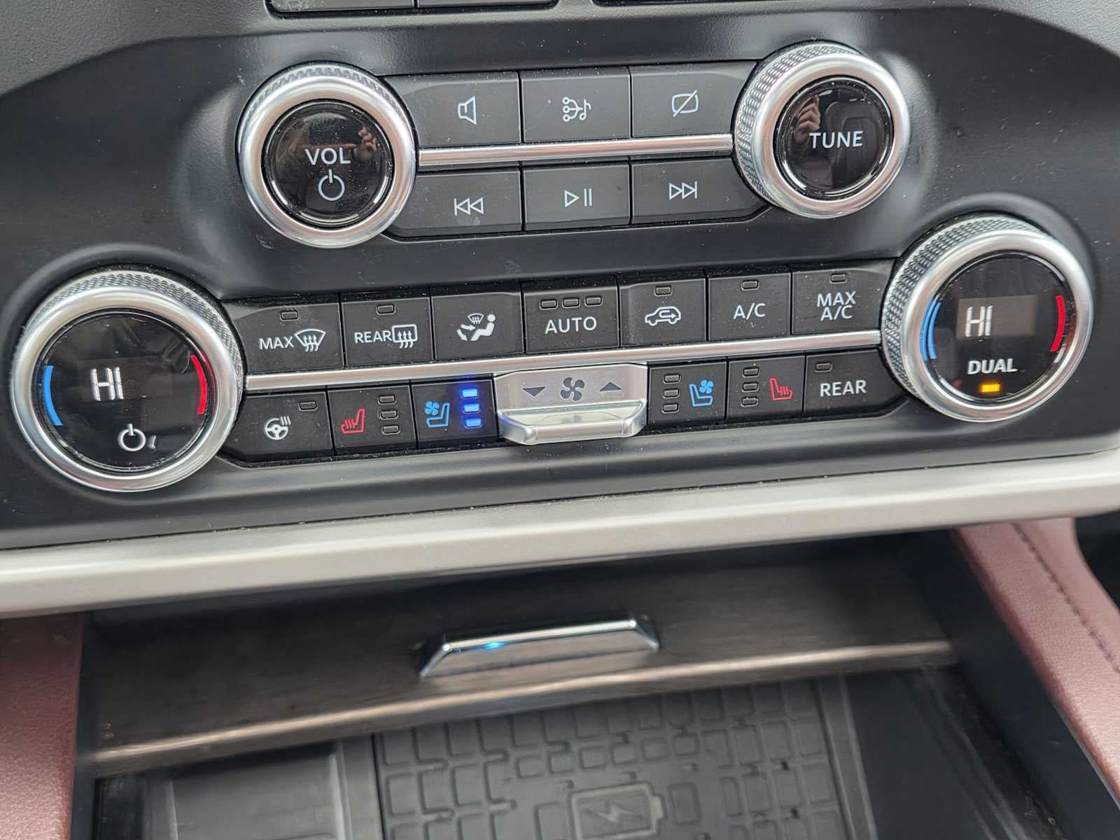 Used 2024 Ford Expedition Max Limited RWD image 29