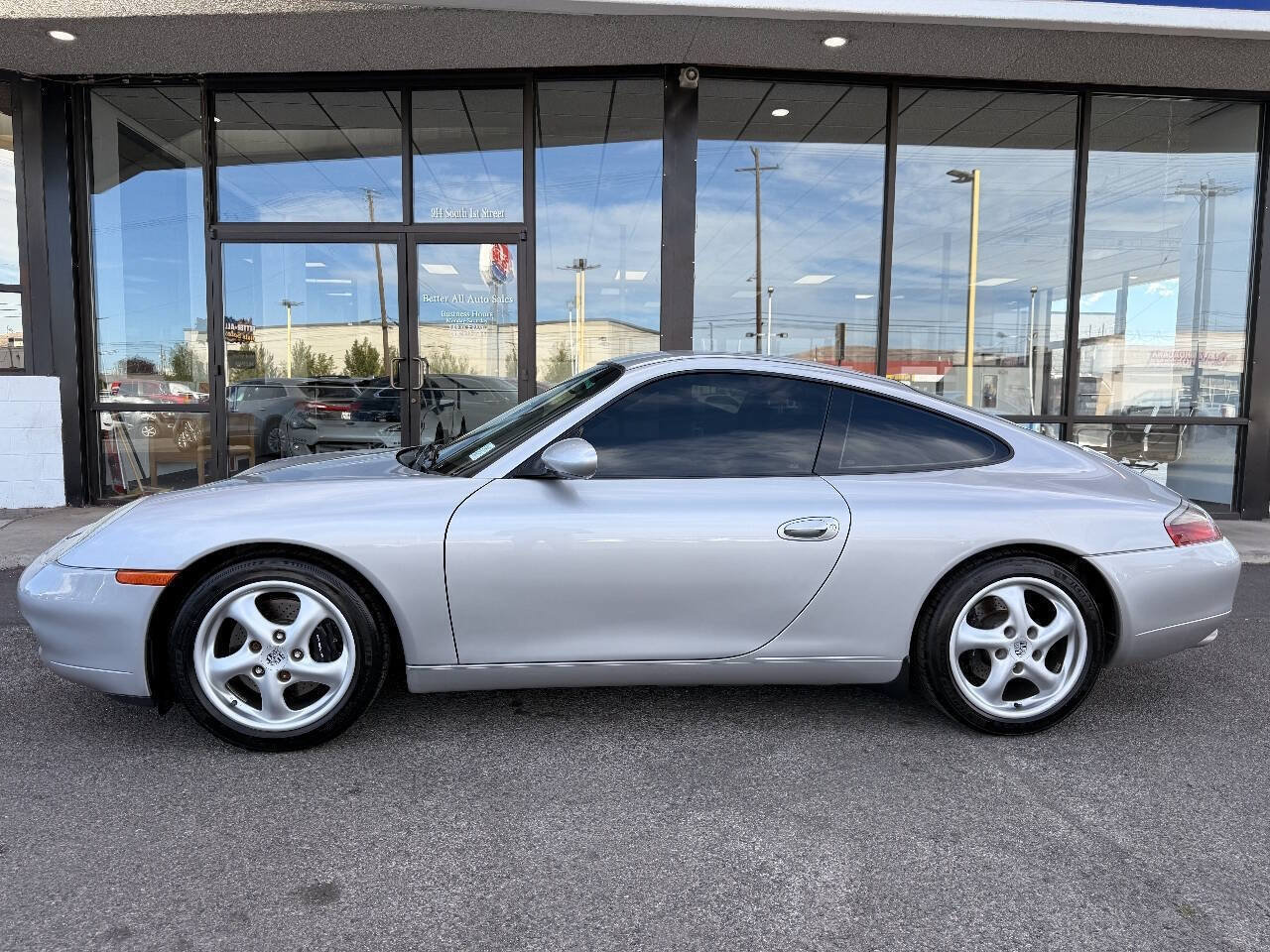 Used 2001 Porsche 911 GT3 RS image 2