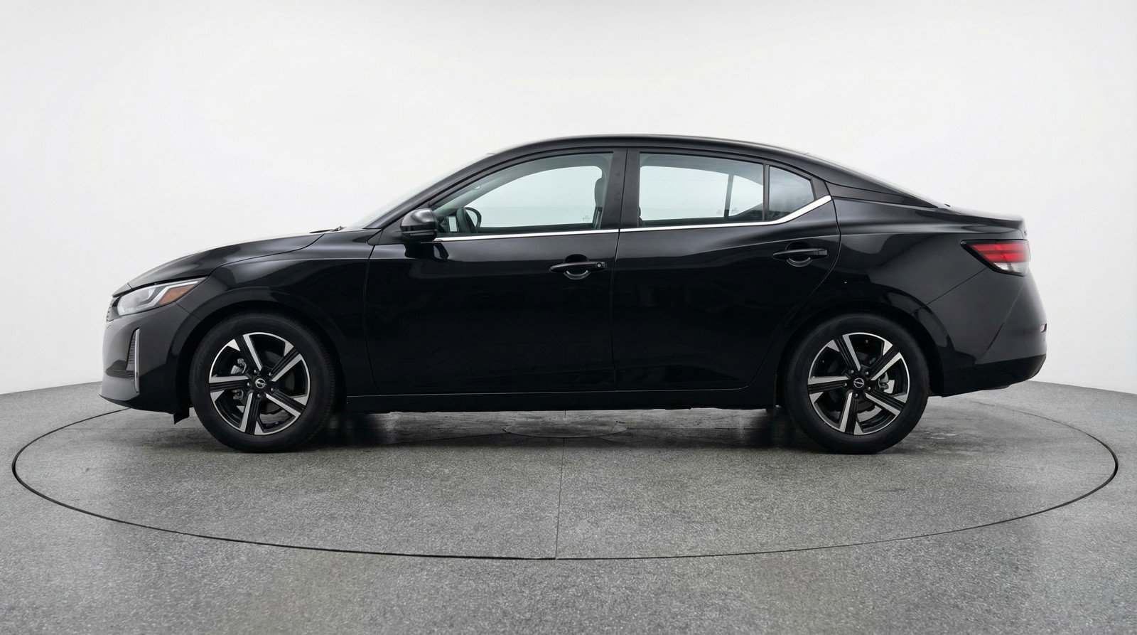 Used 2025 Nissan Sentra SV image 5