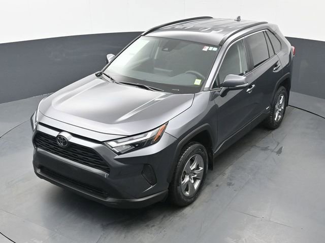 Certified 2025 Toyota RAV4 LE AWD/4WD image 33