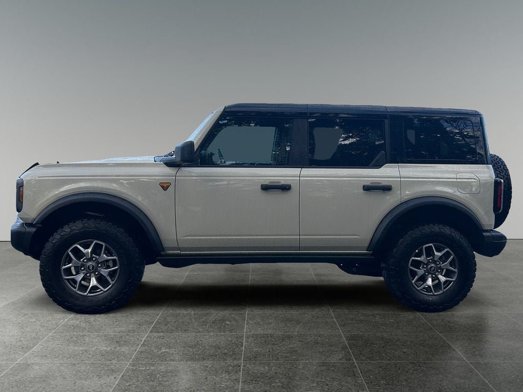 Used 2025 Ford Bronco Badlands AWD/4WD image 4