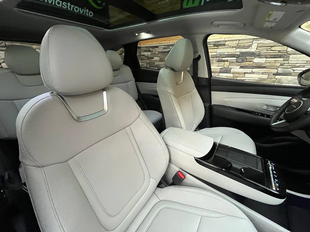 Used 2025 Hyundai Tucson Limited AWD/4WD image 36