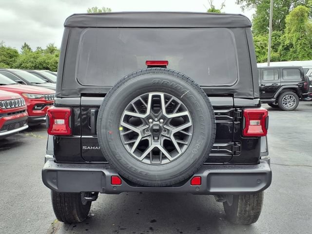 New 2025 Jeep Wrangler Unlimited Sahara AWD/4WD image 3