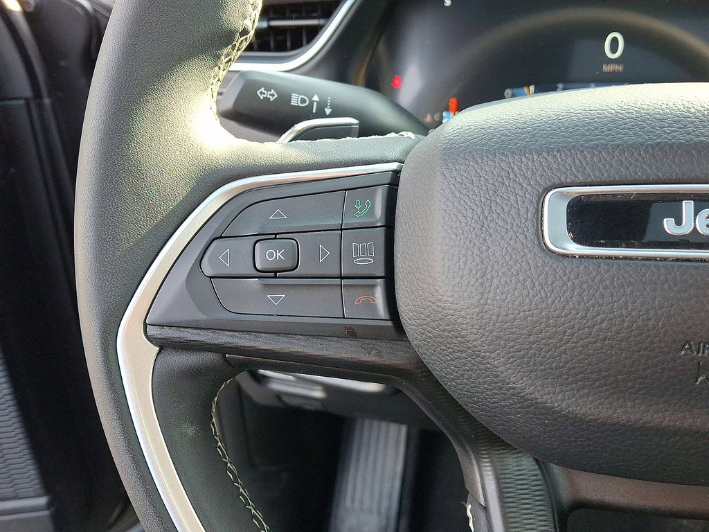 Certified 2024 Jeep Grand Cherokee L Laredo image 17