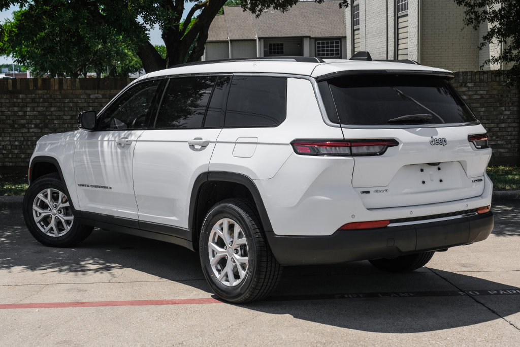 Used 2023 Jeep Grand Cherokee L Limited AWD/4WD image 20