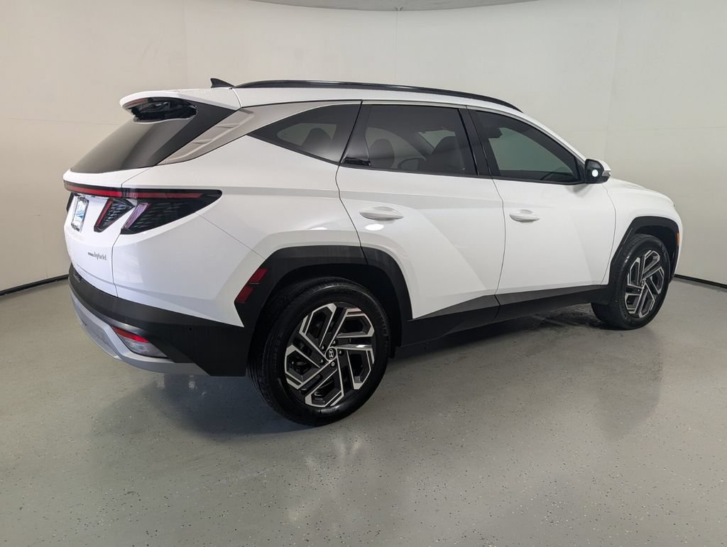 Certified 2025 Hyundai Tucson Limited AWD/4WD image 7