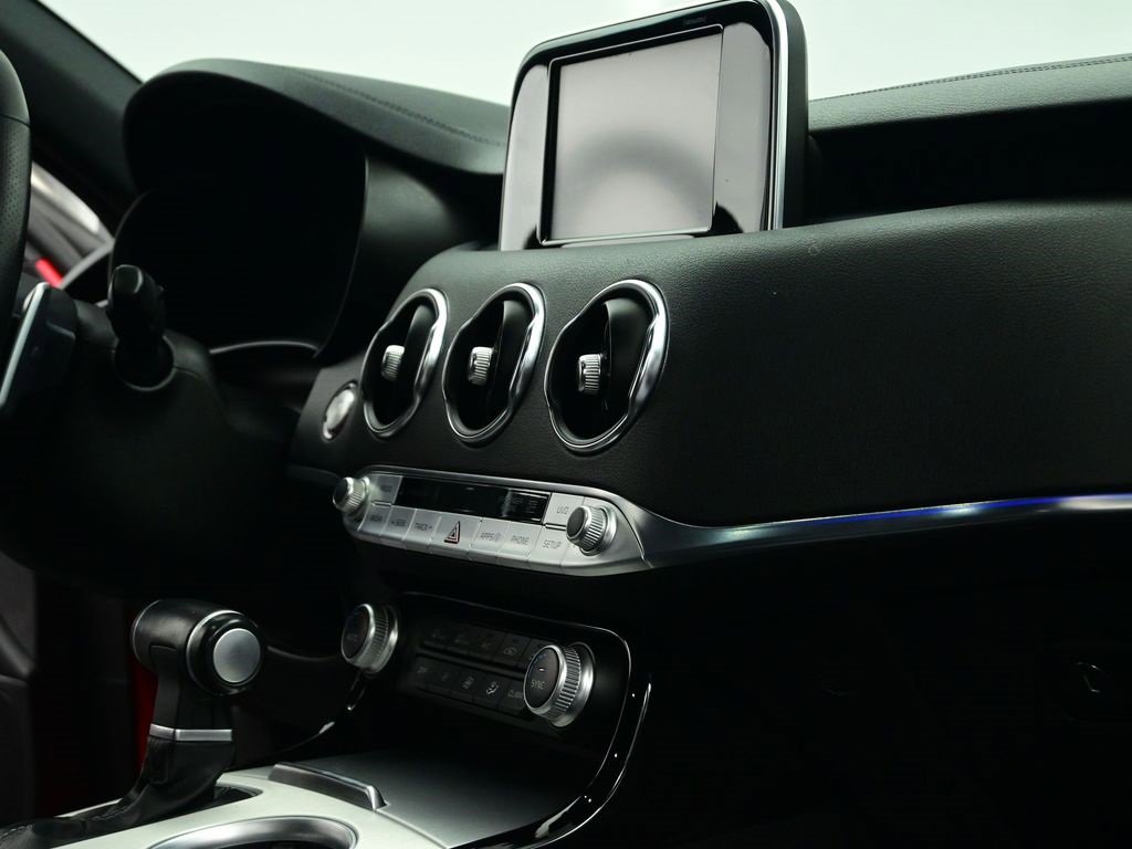 Certified 2019 Kia Stinger GT image 34