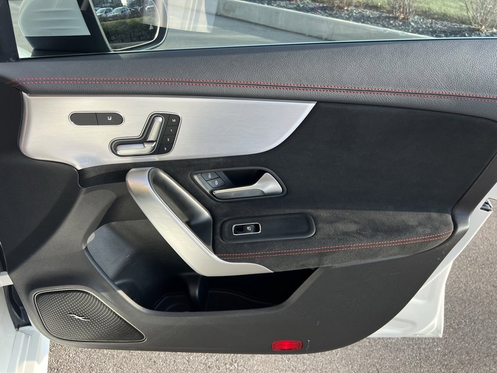 Used 2021 Mercedes-Benz CLA 250 CLA 250 image 41
