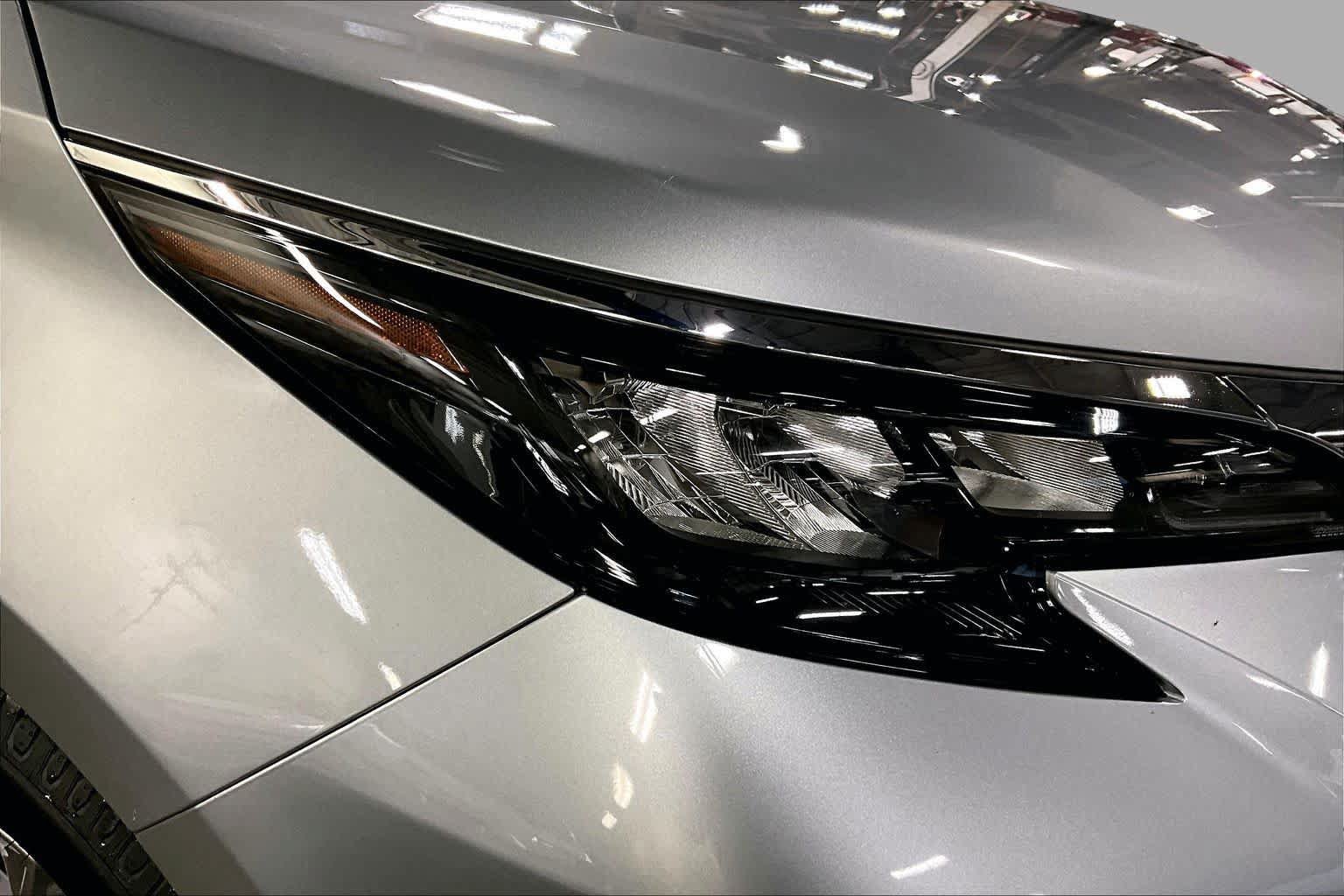 Used 2024 Toyota Sienna LE FWD image 25