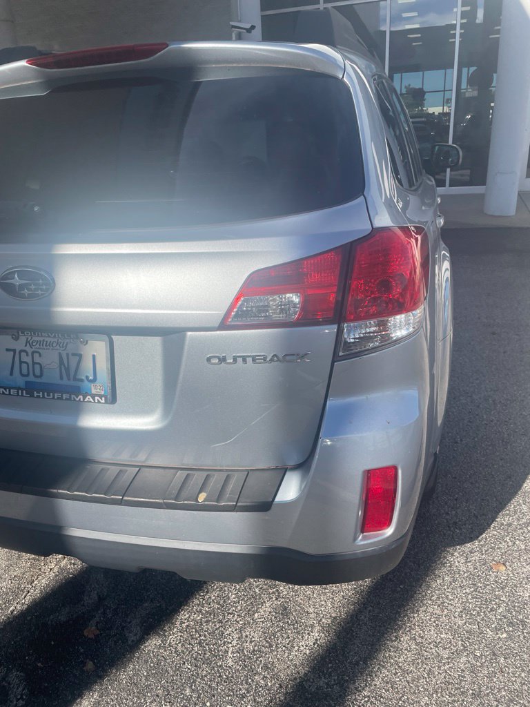 Used 2013 Subaru Outback 2.5i Premium AWD/4WD image 13
