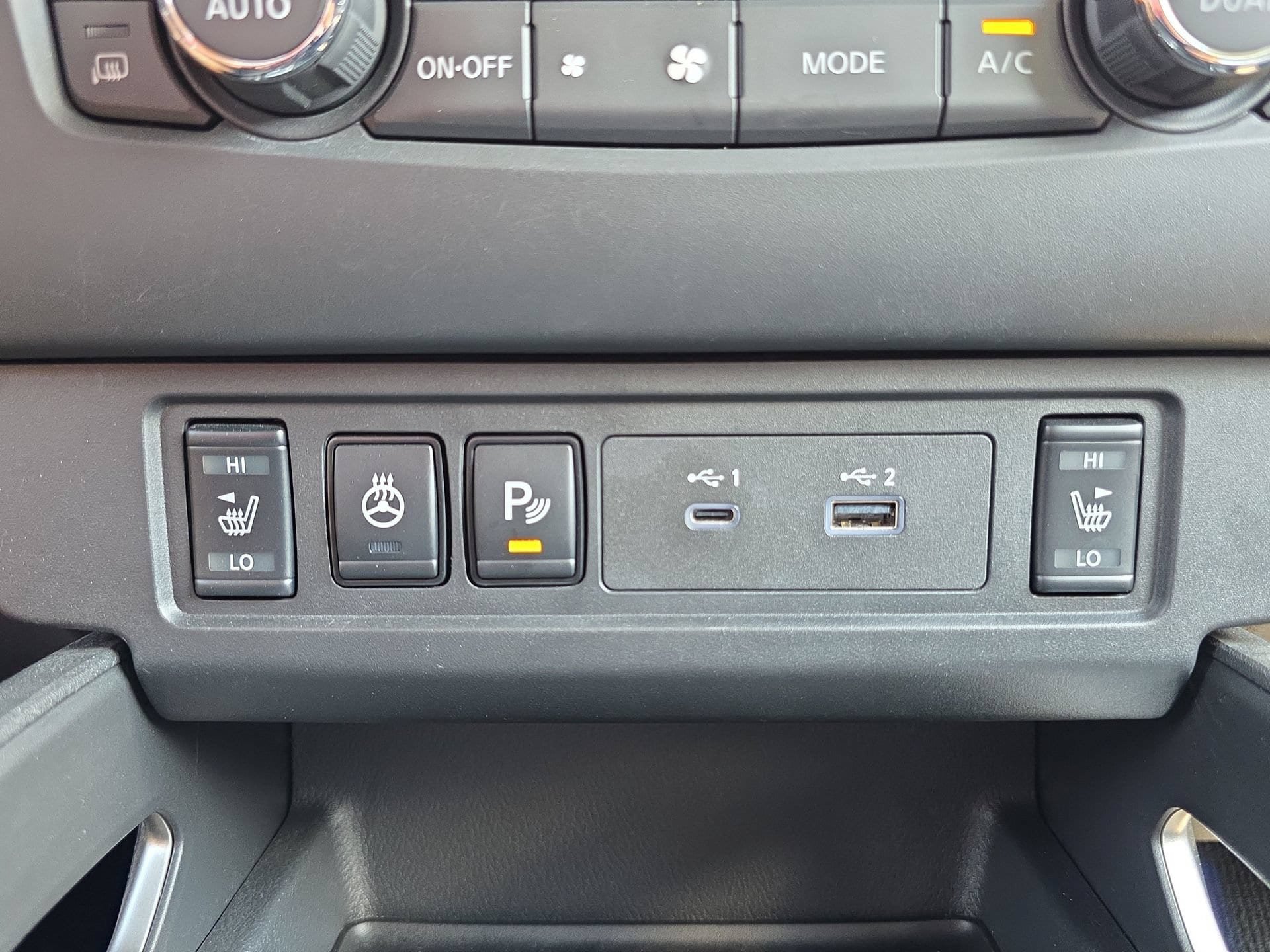 Used 2025 Nissan Frontier SV w/ SV Convenience Package RWD image 23