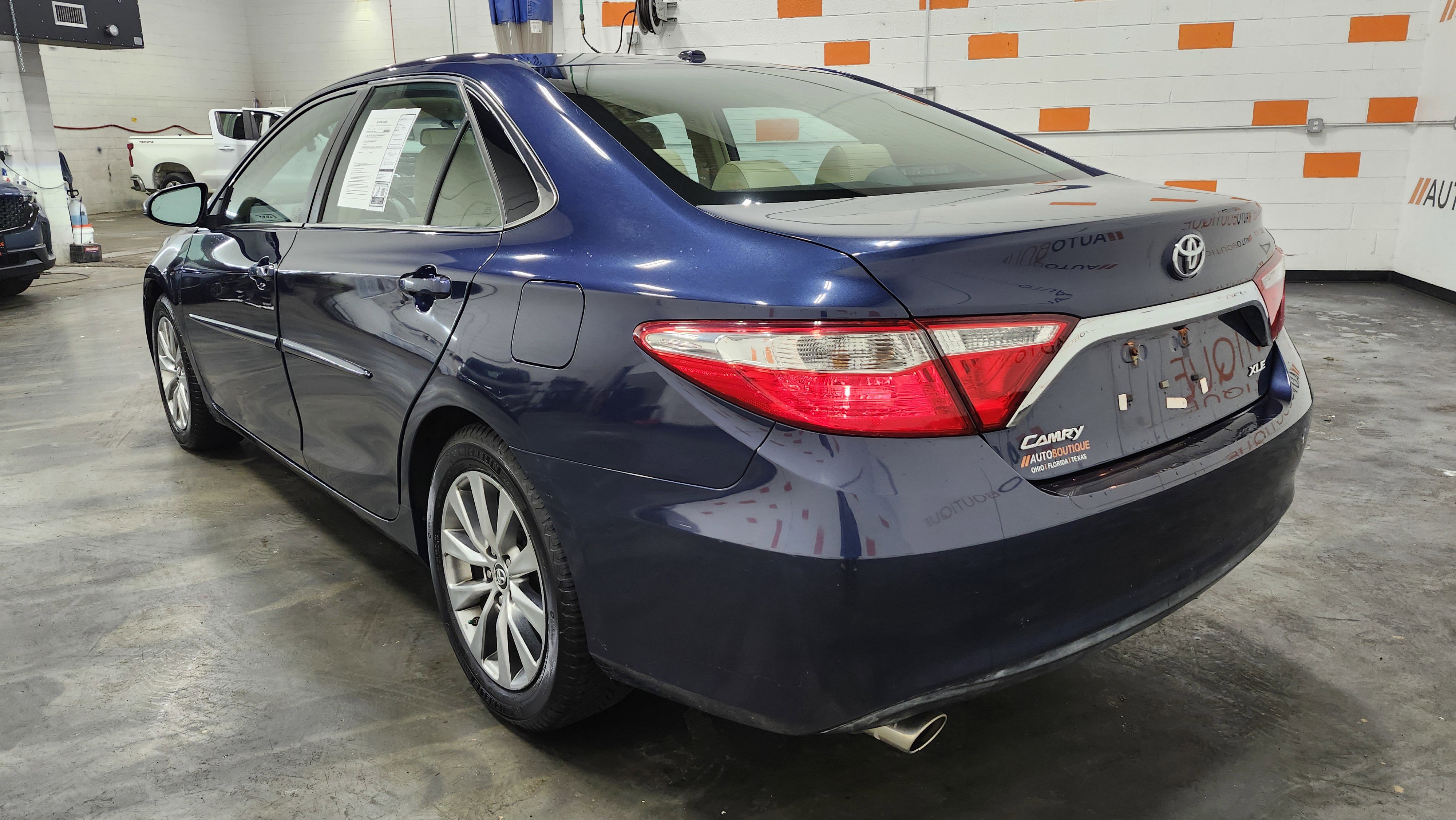 Used 2015 Toyota Camry XLE image 15