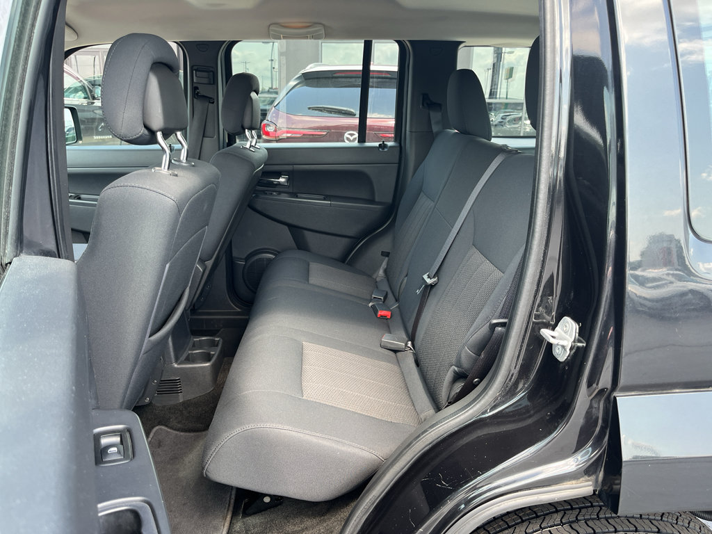 Used 2012 Jeep Liberty Sport AWD/4WD image 26