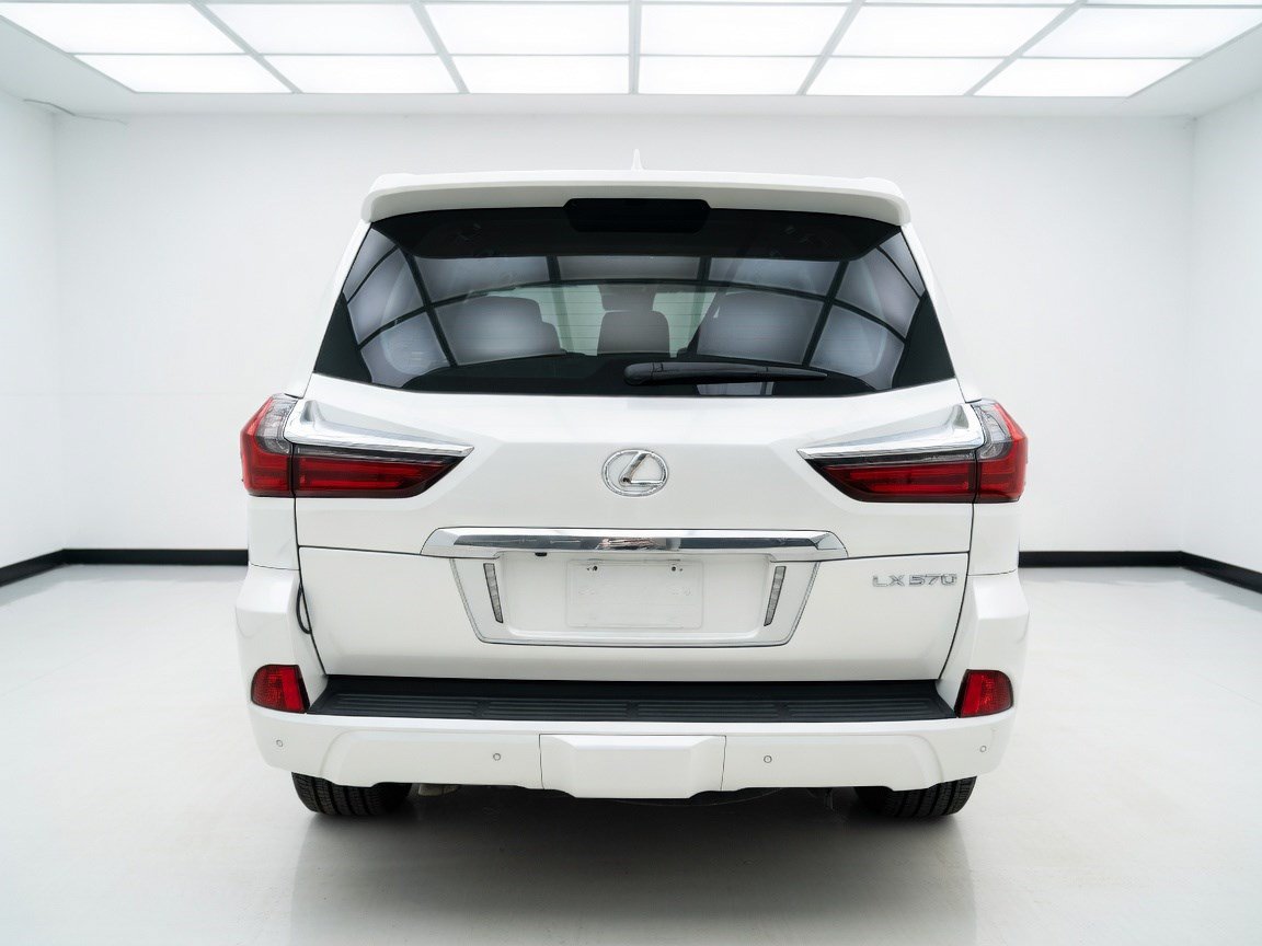 Used 2018 Lexus LX 570 4WD w/ Luxury Package image 5