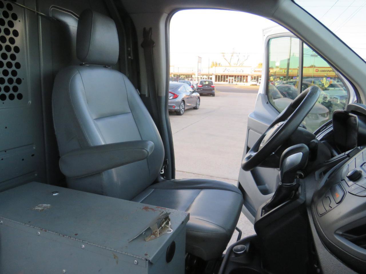 Used 2018 Ford Transit 250 130 Low Roof RWD image 16