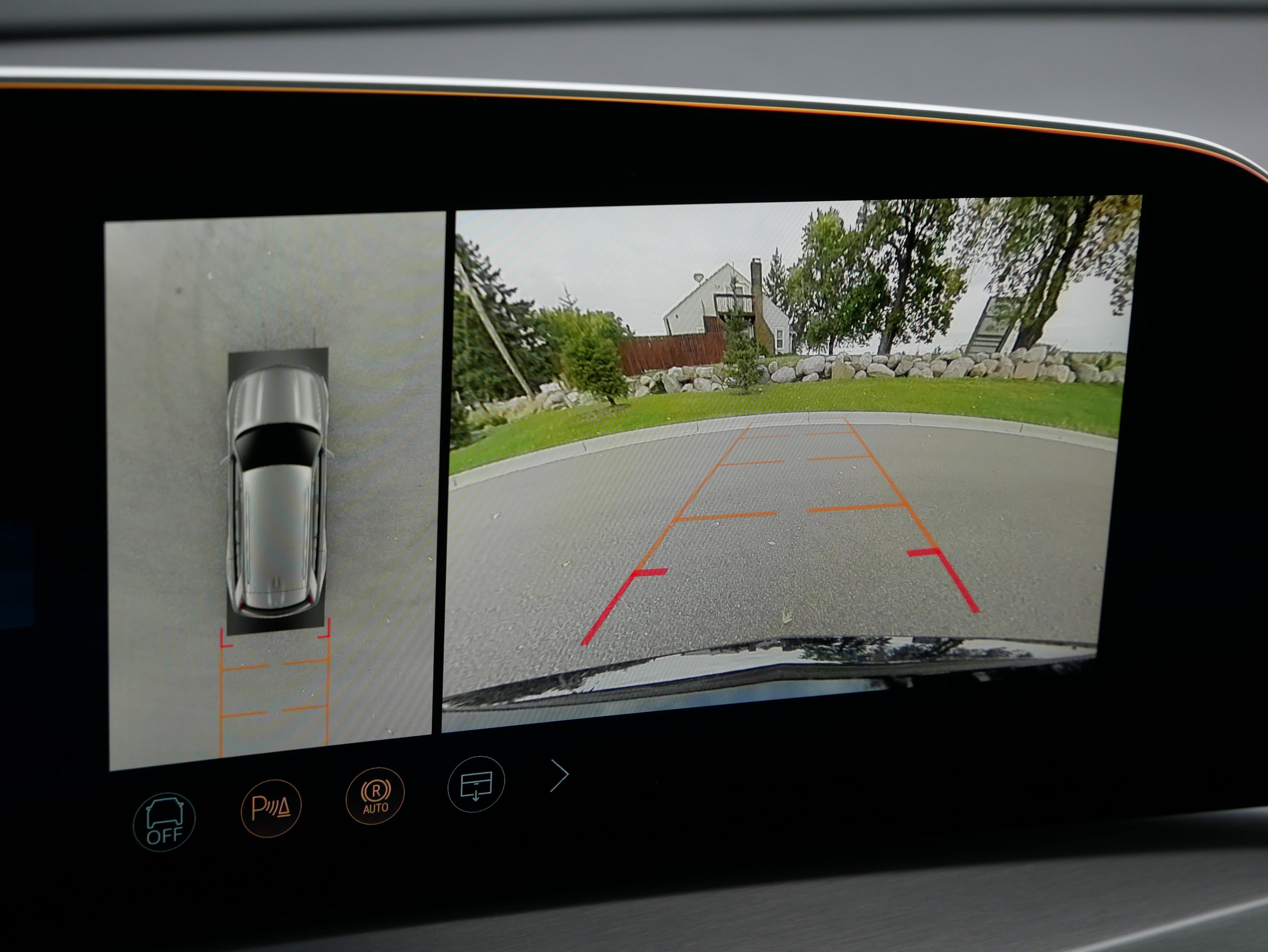 New 2026 Cadillac Vistiq Sport w/ LPO, Floor Liner Package image 26