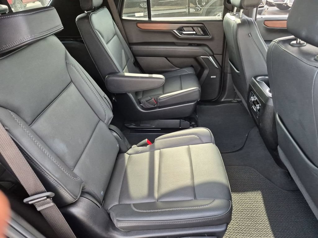 Used 2025 GMC Yukon Denali AWD/4WD image 20