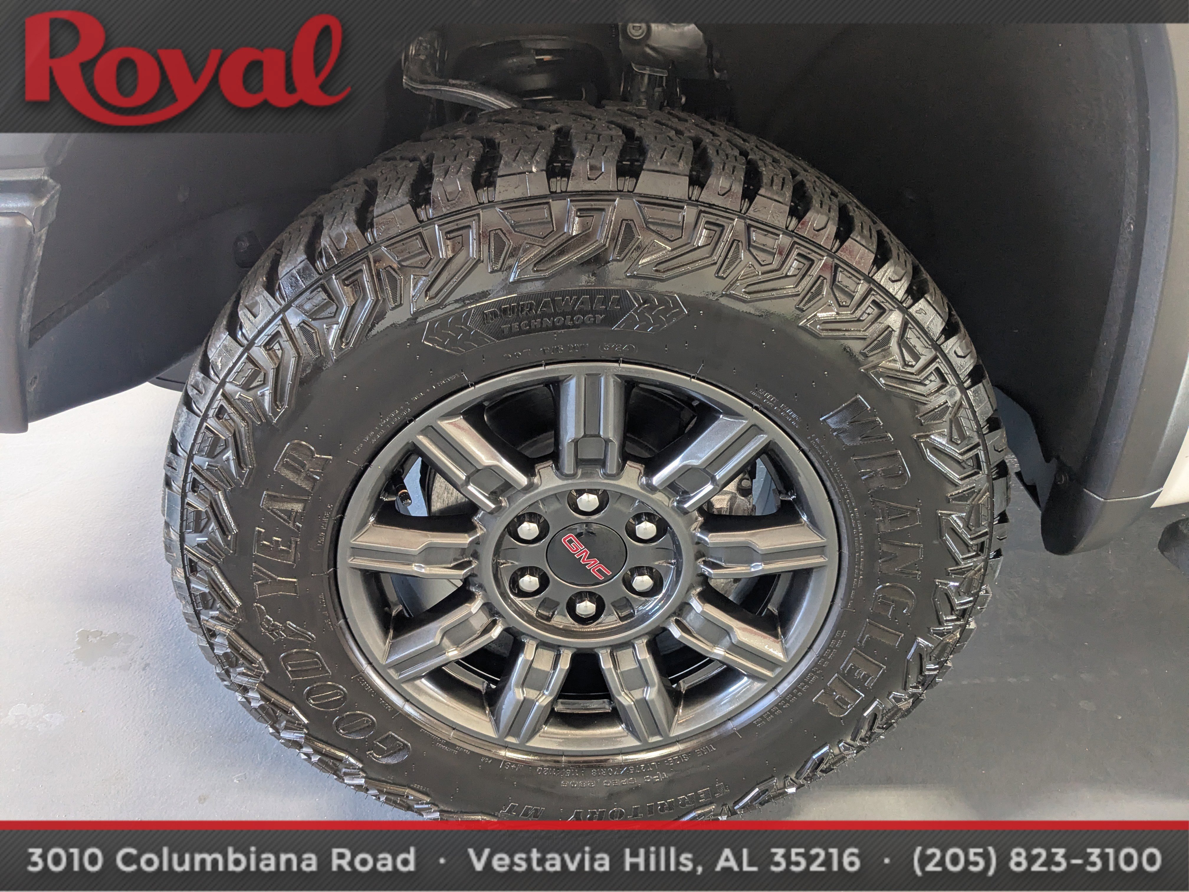 Used 2025 GMC Sierra 1500 AT4X image 25