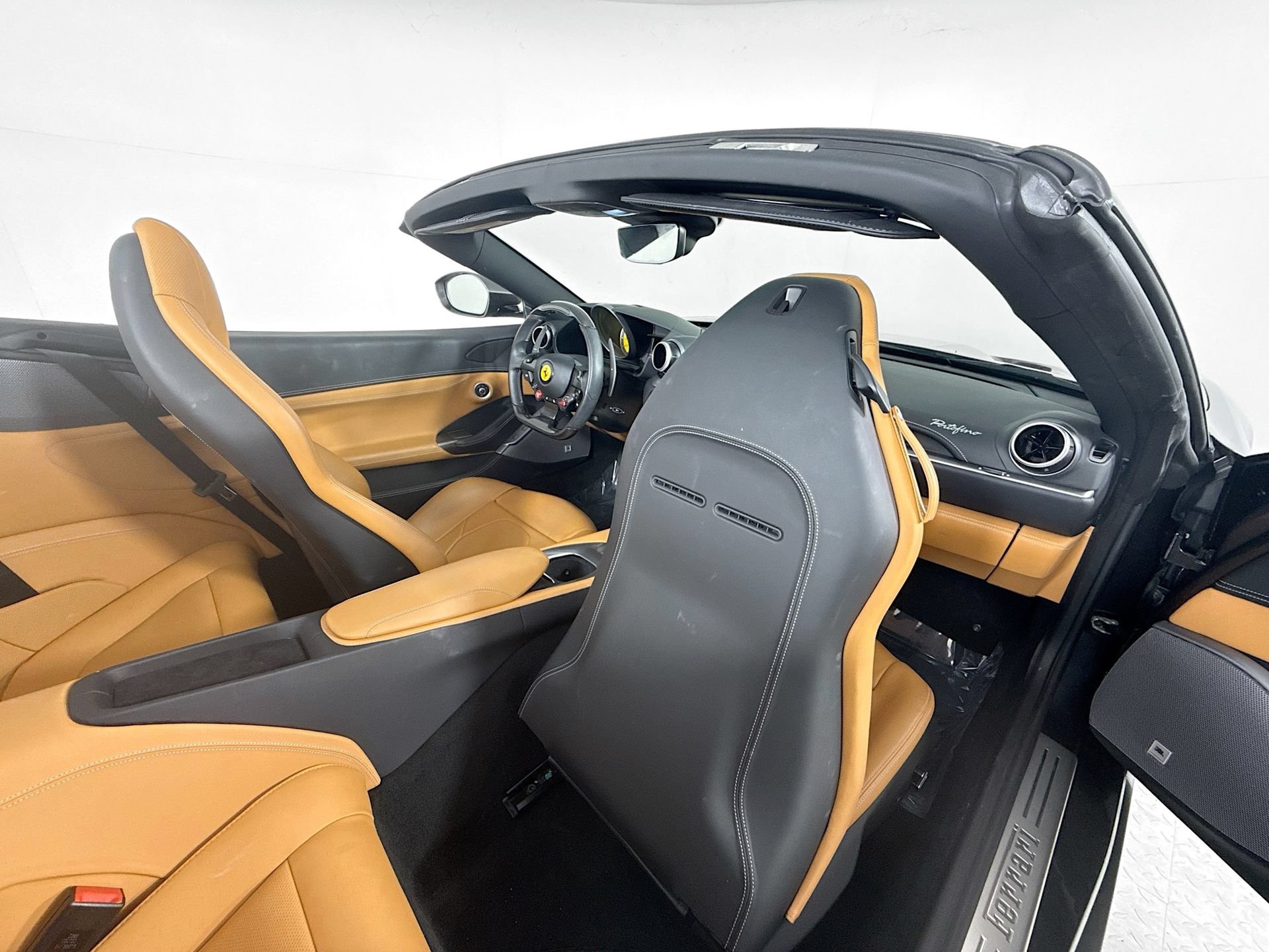 Certified 2021 Ferrari Portofino RWD image 23