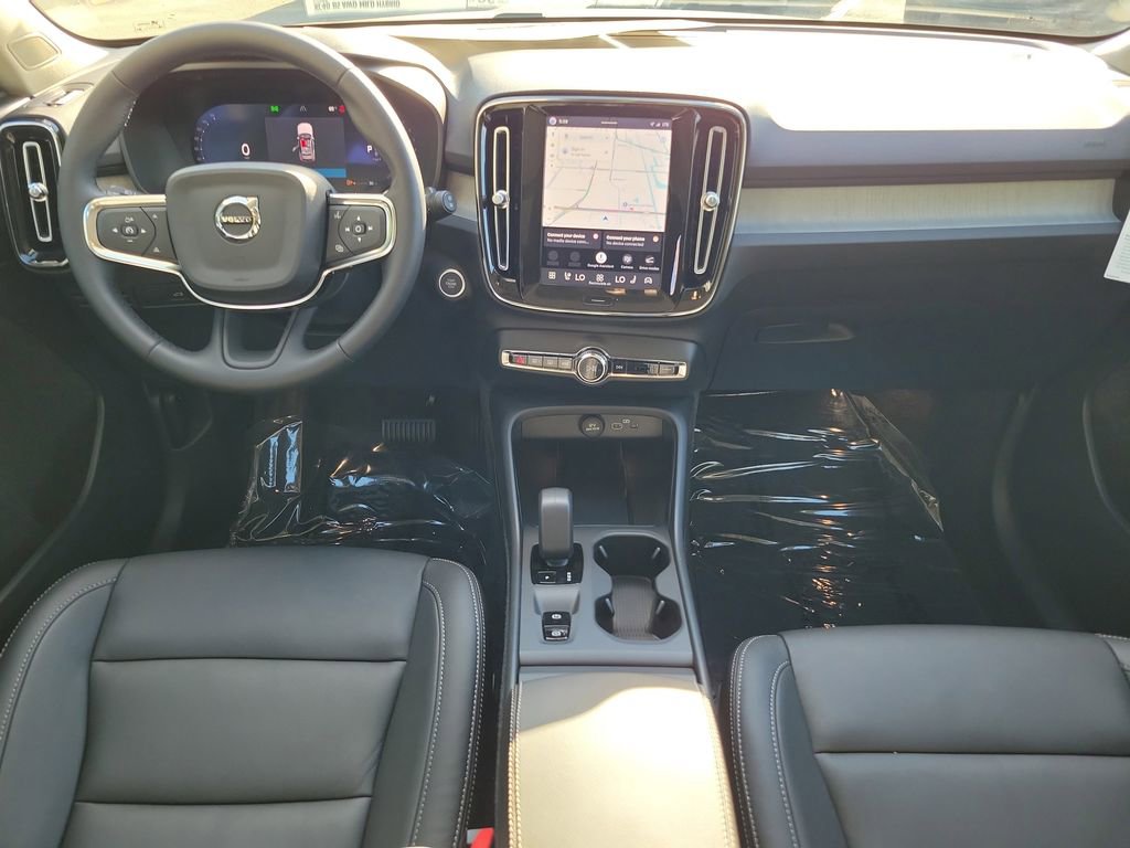 New 2026 Volvo XC40 B5 Core w/ Climate Package AWD/4WD image 5