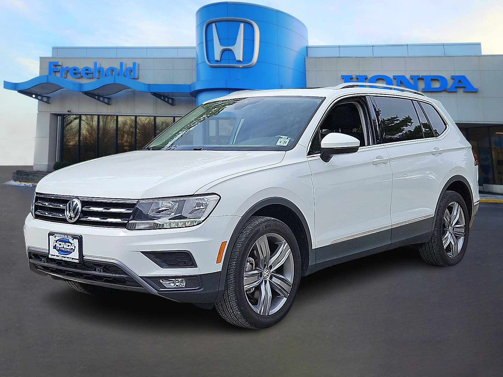 Used 2021 Volkswagen Tiguan SEL w/ 3rd Row Seat Package image 3