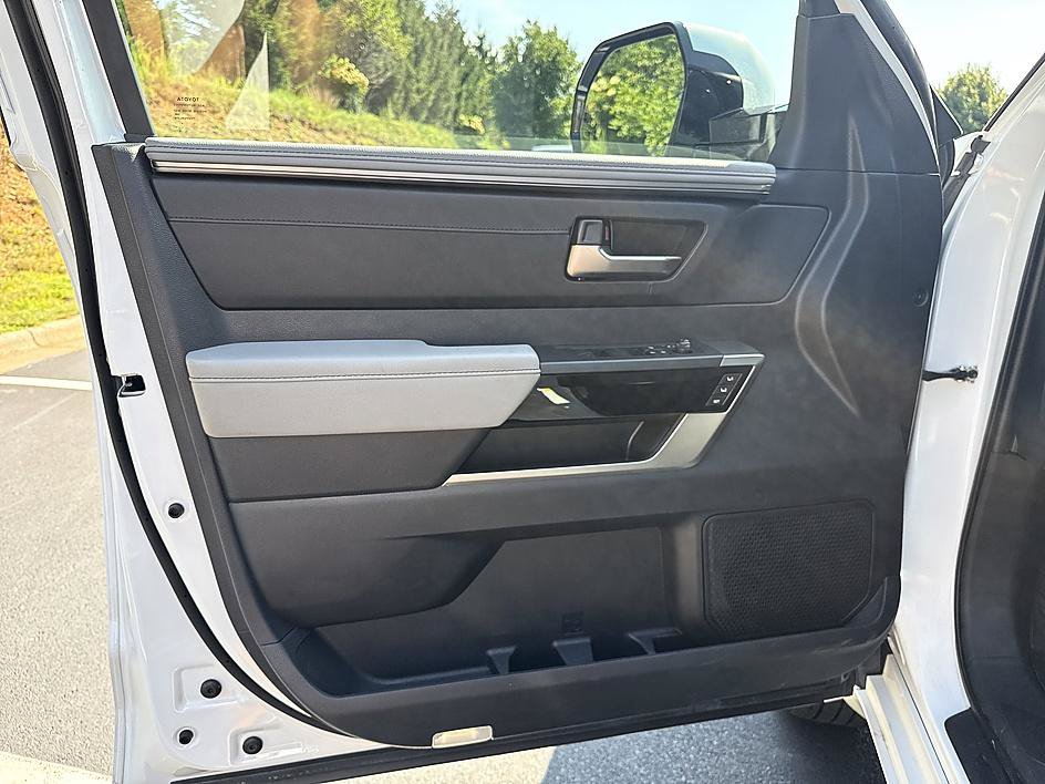 Certified 2026 Toyota Tundra Limited AWD/4WD image 9