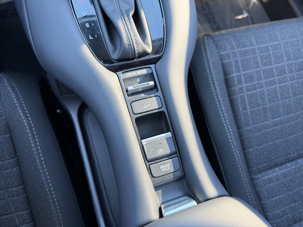Used 2025 Honda HR-V LX image 25