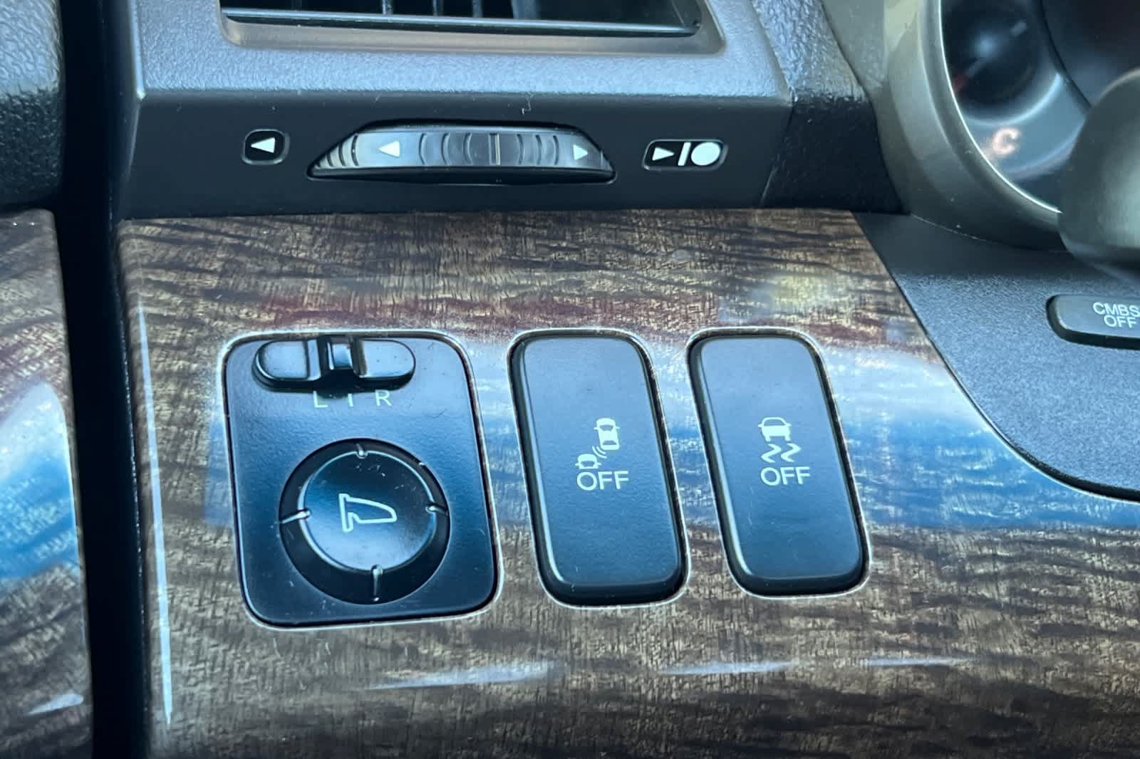 Used 2013 Acura MDX w/ Advance Package AWD/4WD image 30