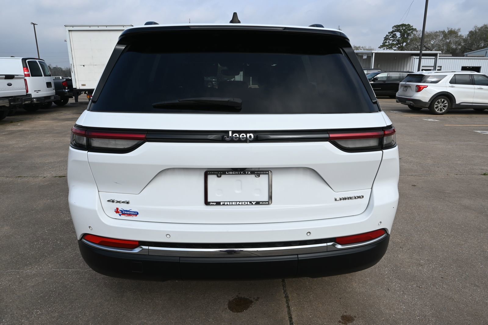 Used 2023 Jeep Grand Cherokee Laredo w/ Luxury Tech Group I image 26