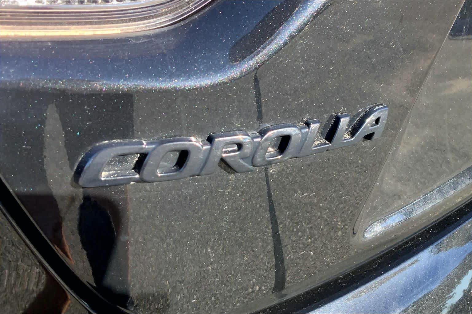 Used 2022 Toyota Corolla SE w/ Carpet Mat Package (TMS) FWD image 31