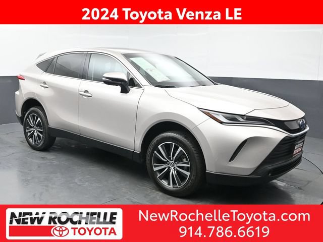 Used 2024 Toyota Venza LE AWD/4WD image 1