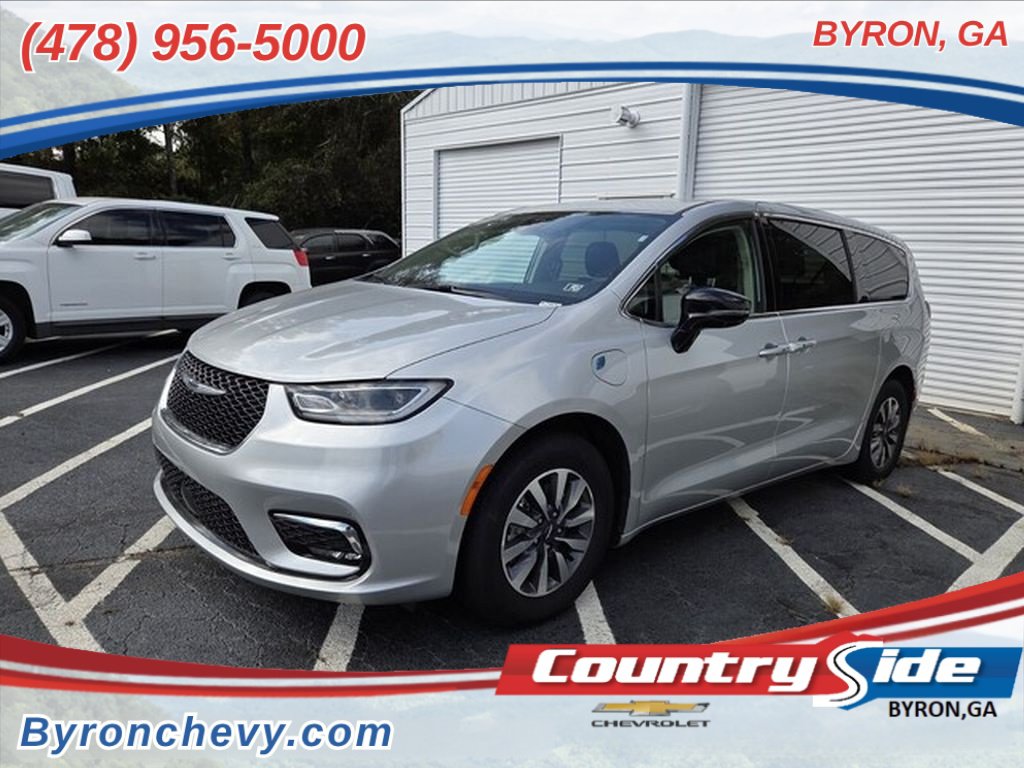 Used 2024 Chrysler Pacifica Limited