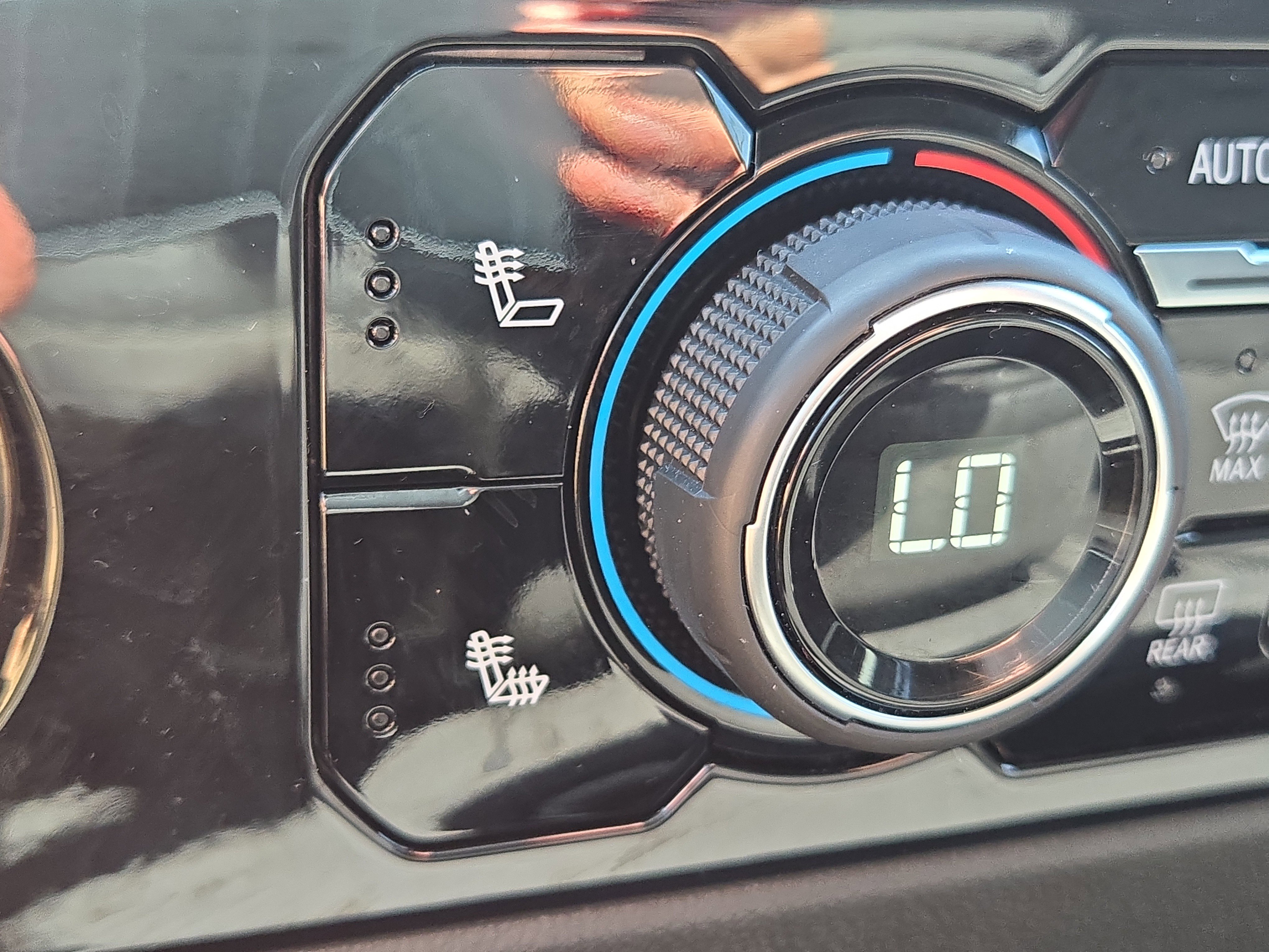 Used 2023 Chevrolet Silverado 1500 LT image 31