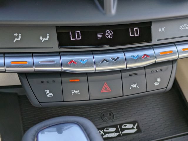 New 2026 Cadillac CT4 Luxury w/ Sun And Sound Package AWD/4WD image 32