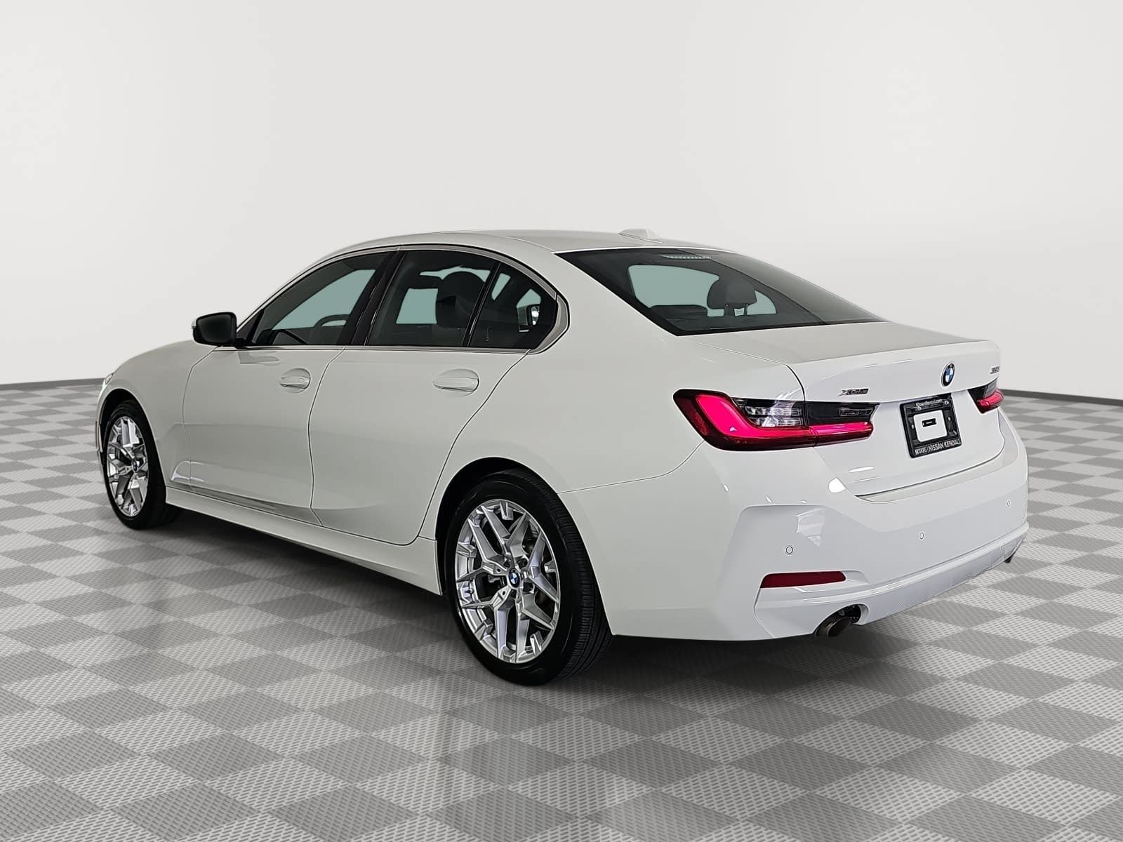 Used 2026 BMW 330i xDrive Sedan AWD/4WD image 6