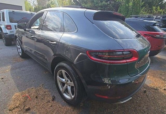 Used 2018 Porsche Macan AWD/4WD image 3