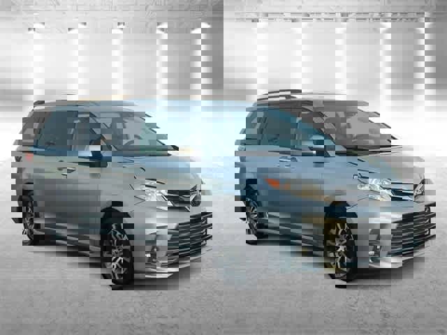 Used 2020 Toyota Sienna XLE image 2