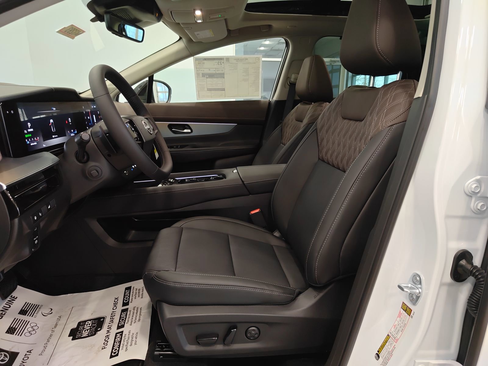 New 2026 Nissan Murano Platinum w/ Cargo Package AWD/4WD image 11