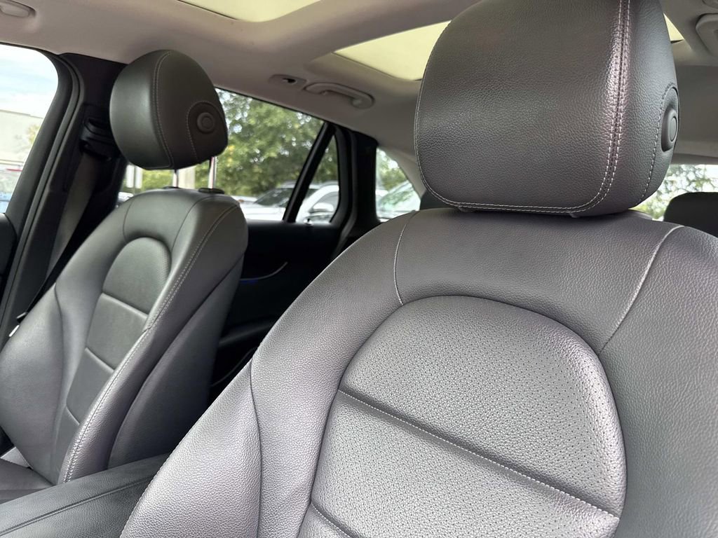 Used 2021 Mercedes-Benz GLC 300 image 27