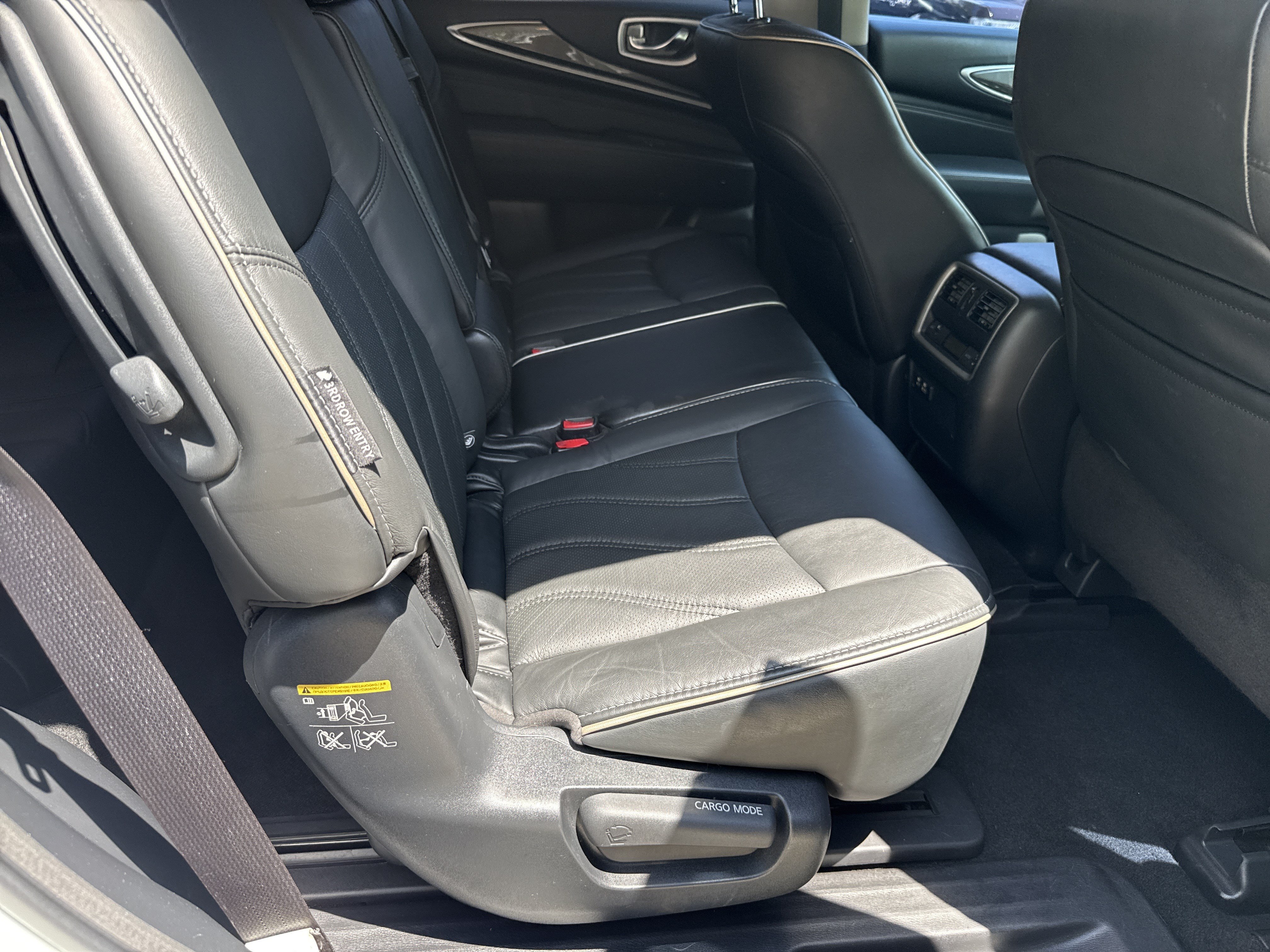 Used 2020 INFINITI QX60 Luxe w/ Essential Package FWD image 15
