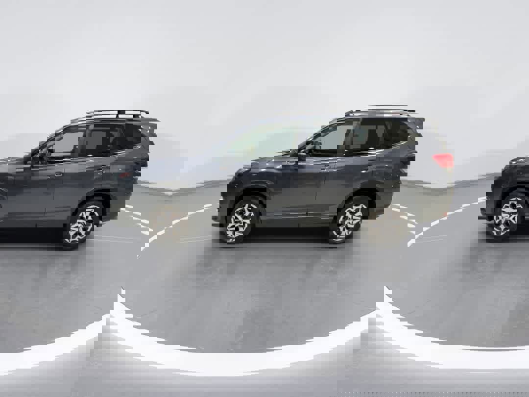 Used 2023 Subaru Forester Premium image 5