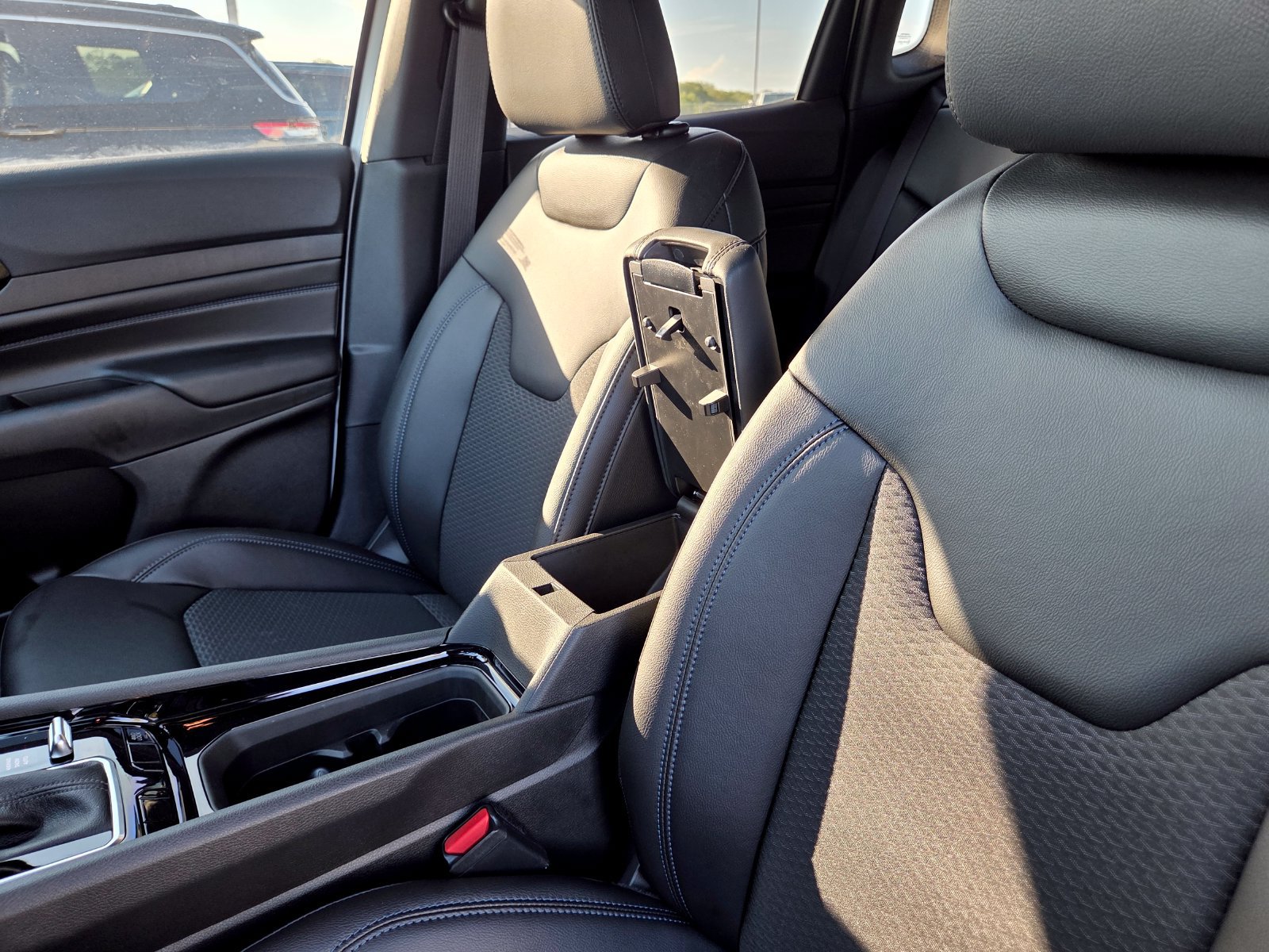 New 2026 Jeep Compass Latitude AWD/4WD image 31