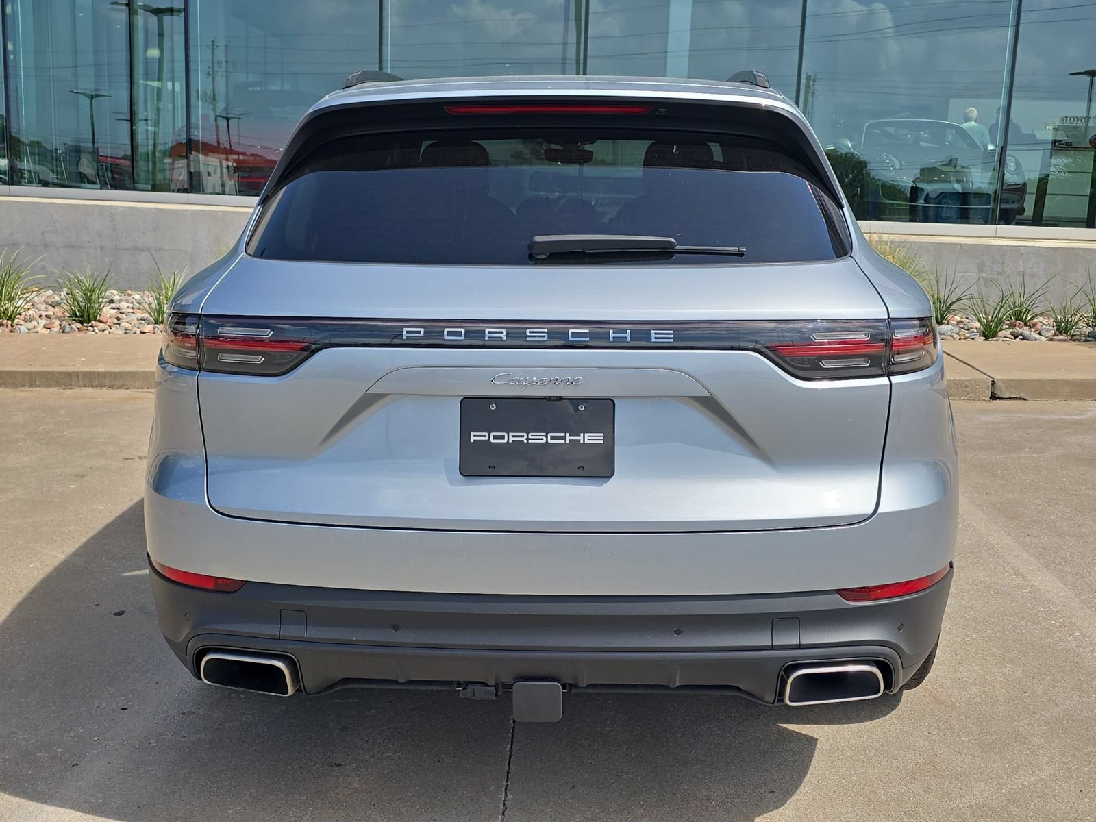 Certified 2023 Porsche Cayenne AWD/4WD image 6