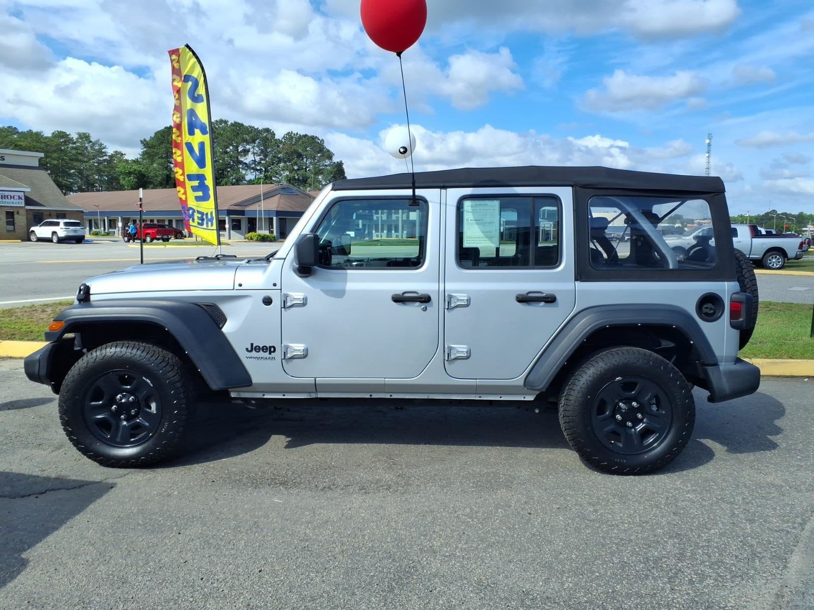 Used 2022 Jeep Wrangler Unlimited Sport AWD/4WD image 5