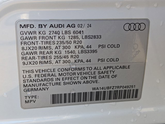 Used 2024 Audi Q4 e-tron Prestige AWD/4WD image 24